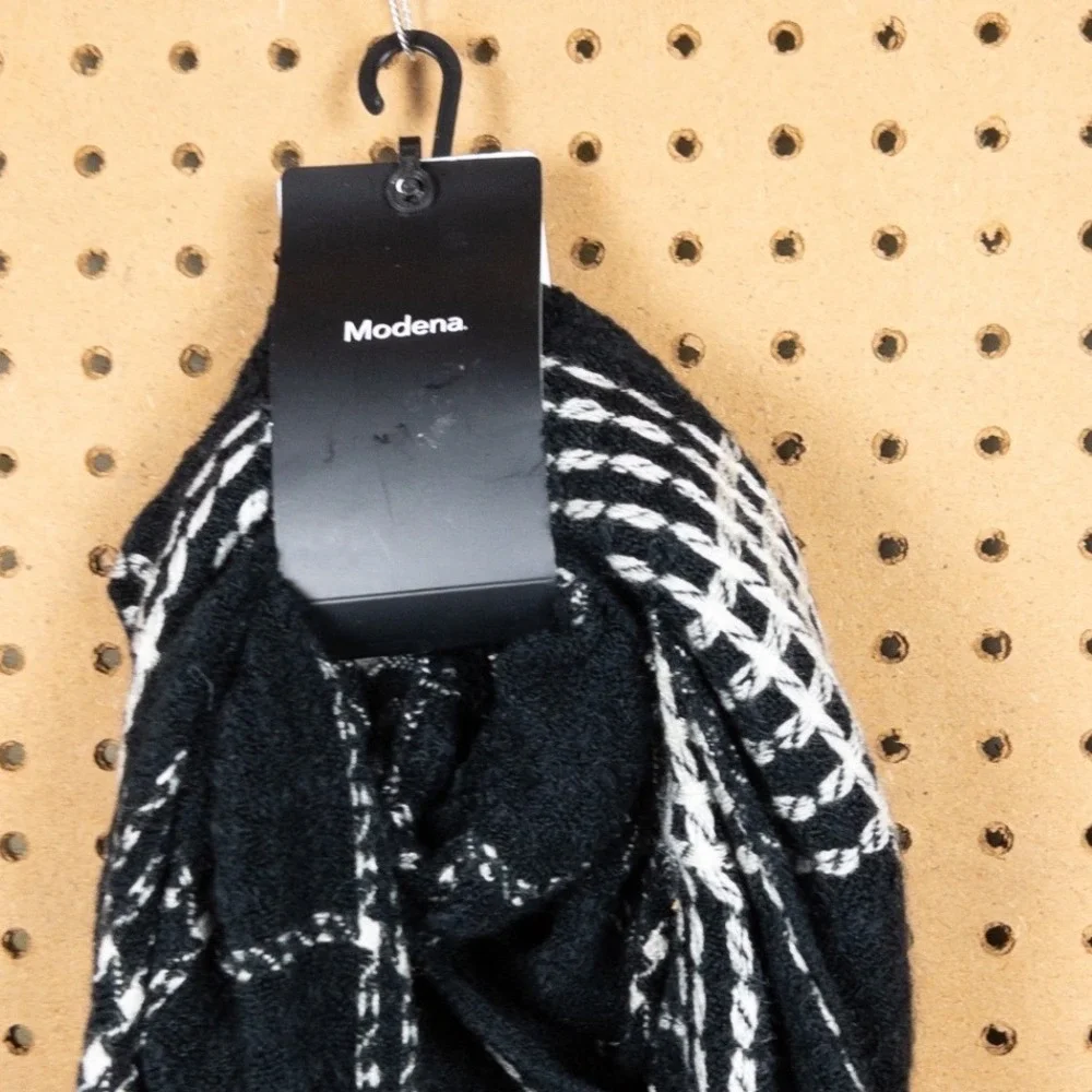 Modena Womens‎ Black White Plaid Knit Infinity Scarf Style 3767 NWT